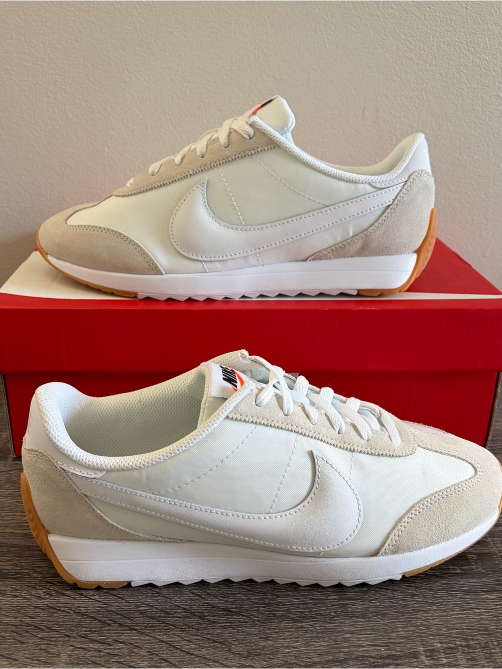 Women's Size 9 Nike Pacific White Gum Light Brow